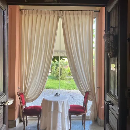 Bb Principessa Di Savoia Couette-café 3*