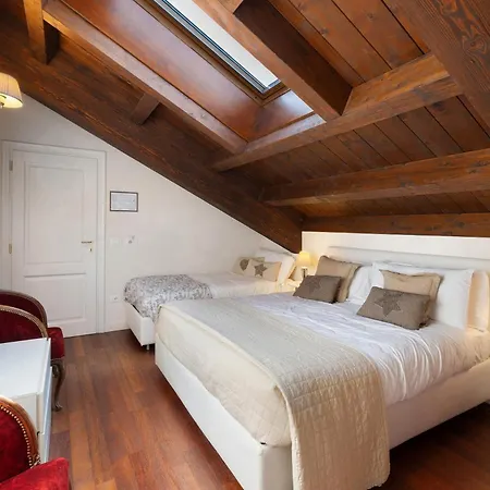 Bb Principessa Di Savoia Bed & Breakfast 3*